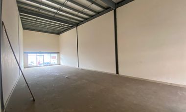 LOCAL / TOCUMEN / PLAZA SUR / 127M / PLANTA BAJA / ANDEN / VACIO