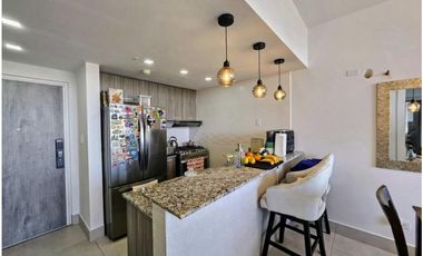 SE ALQUILA APARTAMENTO AMOBLADO EN PH GREENWOOD TOWER