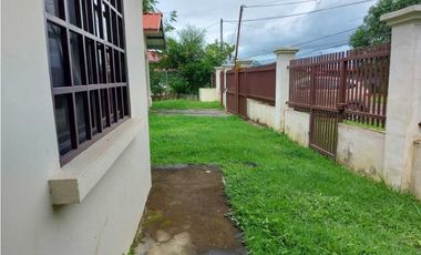 ALQUILO/ VENDO CASA DE 2 HABITACIONES FRENTE A CALLE SUPER MR.PRECIO