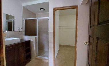 ALQUILO/ VENDO CASA DE 2 HABITACIONES FRENTE A CALLE SUPER MR.PRECIO