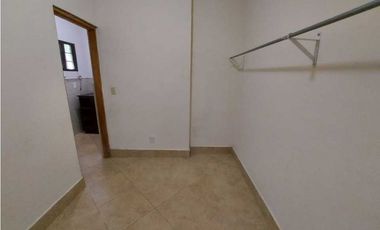 ALQUILO/ VENDO CASA DE 2 HABITACIONES FRENTE A CALLE SUPER MR.PRECIO