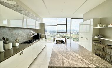 LA MAISON BY FENDI / SANTA MARIA / VENTA DE LUJO