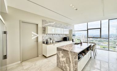 LA MAISON BY FENDI / SANTA MARIA / VENTA DE LUJO