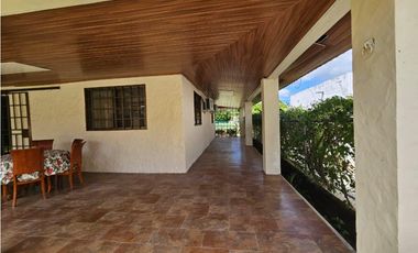 Alquiler Casa en Playa Coronado – Los Guayacanes 🌴