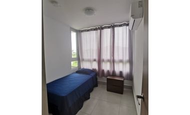 SE ALQUILA APARTAMENTO AMOBLADO EN PH GREENWOOD TOWER