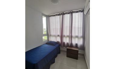 SE ALQUILA APARTAMENTO AMOBLADO EN PH GREENWOOD TOWER