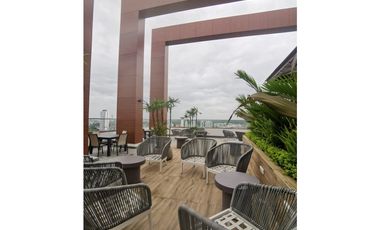 SE ALQUILA APARTAMENTO AMOBLADO EN PH GREENWOOD TOWER