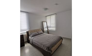 SE ALQUILA APARTAMENTO AMOBLADO EN PH GREENWOOD TOWER