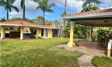 VENDO CASA CON PISCINA, BOHIO Y TERRENO EN COSTA DEL ESTE  (6)