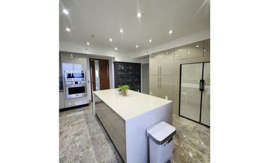 Venta Apartamento en Santa María, Edificio Empire