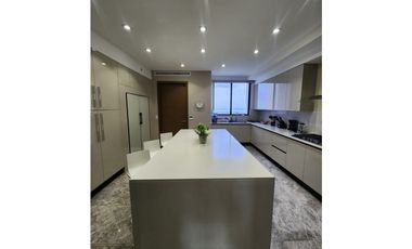 Venta Apartamento en Santa María, Edificio Empire