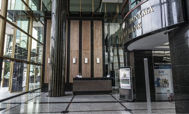 ALQUILER OFICINA AMOBLADA 154mt2 TORRE CREDICORP BANK CALLE 50 PT