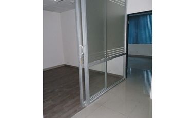 ALQUILER OFICINA AMOBLADA 154mt2 TORRE CREDICORP BANK CALLE 50 PT