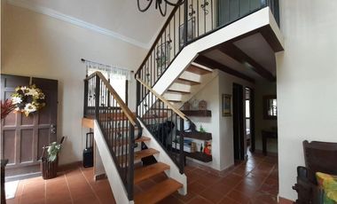 OPORTUNIDAD DE INVERSION - VENTA CASA EN CERRO AZUL