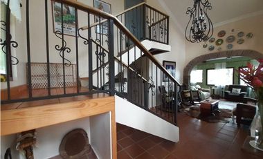 OPORTUNIDAD DE INVERSION - VENTA CASA EN CERRO AZUL