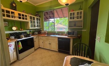 VENTA DE CASA EN ALBROOK.