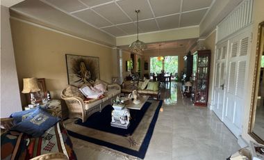 VENTA DE CASA EN ALBROOK.