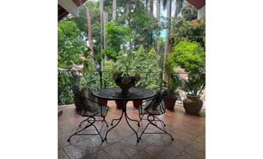 VENTA DE CASA EN ALBROOK.