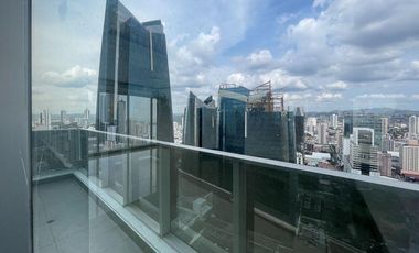 🚨 OFICINA EN ALQUILER – REVOLUTION TOWER (EL TORNILLO)