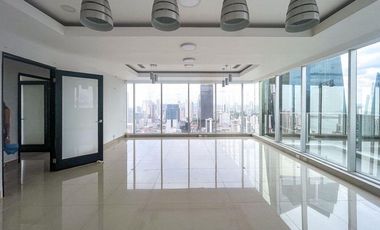 🚨 OFICINA EN ALQUILER – REVOLUTION TOWER (EL TORNILLO)