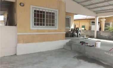 SE VENDE CASA Praderas de San Lorenzo, Cuarta Etapa