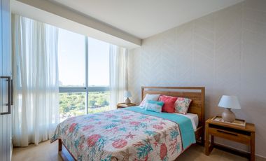 ROYAL PALM – Playa Gorgona