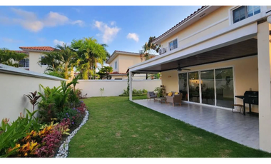 COSTA SUR / VILLA VALENCIA / 388M2 / 4 HABITACIONES / PISCINA