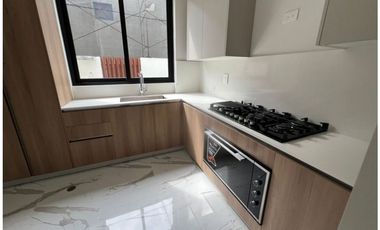 VENTA DE HERMOSA CASA A ESTRENAR EN ALBROOK.
