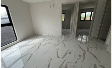 VENTA DE HERMOSA CASA A ESTRENAR EN ALBROOK.