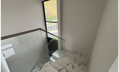 VENTA DE HERMOSA CASA A ESTRENAR EN ALBROOK.
