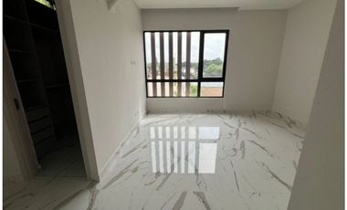 VENTA DE HERMOSA CASA A ESTRENAR EN ALBROOK.
