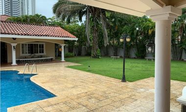 VENTA O ALQUILER DE CASA EN COSTA DEL ESTE 4470