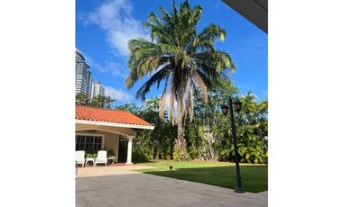 VENTA O ALQUILER DE CASA EN COSTA DEL ESTE 4470