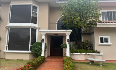 VENTA O ALQUILER DE CASA EN COSTA DEL ESTE 4470