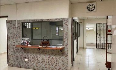 VENTA DE LOCAL COMERCIAL. EN PARQUE LEFEVRE