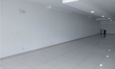 SE ALQUILA LOCAL COMERCIAL EN LA CRESTA