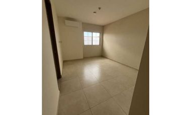 SE VENDE CASA EN RESERVA DE VERSALLES