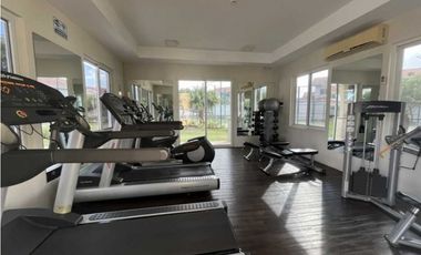 SE VENDE CASA EN RESERVA DE VERSALLES