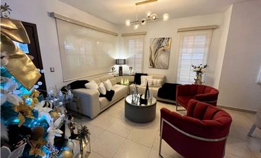 Casa en venta en Res. El Doral- Costa Sur (JS)