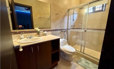 Casa en venta en Res. El Doral- Costa Sur (JS)