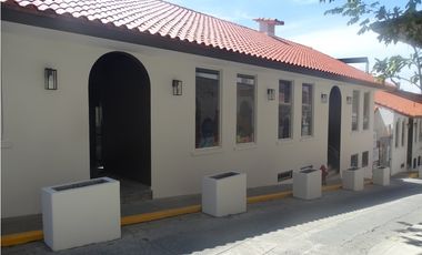 Se alquila local para restaurante en la entrada del Casco Antiguo