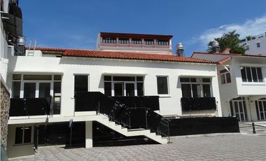 Se alquila local para restaurante en la entrada del Casco Antiguo