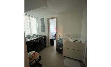 SE ALQUILA Apartamento Amoblado en Clayton Park II – Torre 500