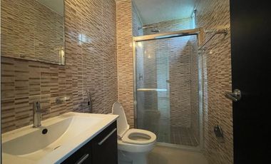 Alquiler de apartamento ubicado en Altamira Gardes. [RK]