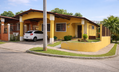 Venta de Casa en Brisas del Golf, Arraiján - Rebajado B/. 150,000.00