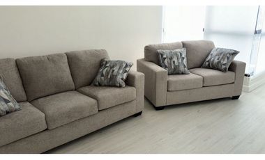 Elegante apartamento amplio remodelado 2 recamaras cada una con baño