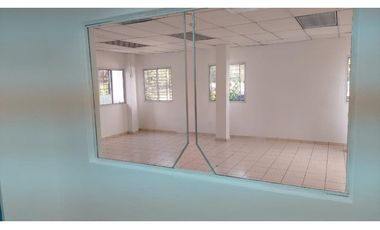 Vendo propiedad comercial san Miguelito financiamiento  vía principal