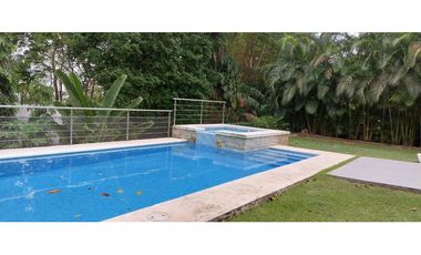 Se Vende Casa con Piscina en Camino de Cruces – Modelo Santa Lucía