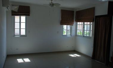 SE VENDE CASA EN COSTA SUR