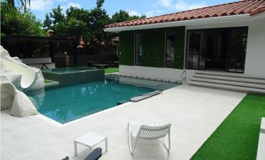 Alquila tu casa de lujo en Punta Barco Village  🌊✨